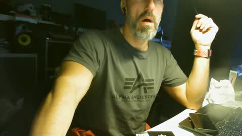 Snapshot of ruffi77 chatting on January 11, 10:51 am Chico que rico Caliente online show from January 11, 10:51 am