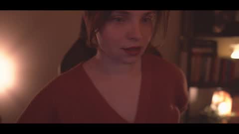 Snapshot of running_with_the_wolves chatting on December 13, 10:48 pm Elena online show from December 13, 10:48 pm