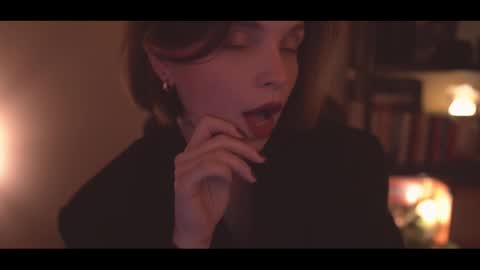 Snapshot of running_with_the_wolves chatting on December 19, 11:56 pm Elena online show from December 19, 11:56 pm