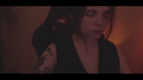 Snapshot of running_with_the_wolves chatting on June 12, 10:41 pm Elena online show from June 12, 10:41 pm