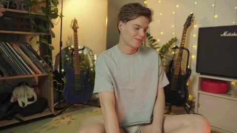 rusbradpitt online show from March 12, 4:35 pm