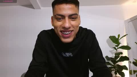  R U S S E L L  online show from November 13, 1:15 am