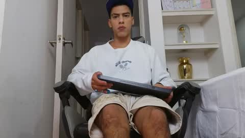  R U S S E L L  online show from February 2, 12:15 pm