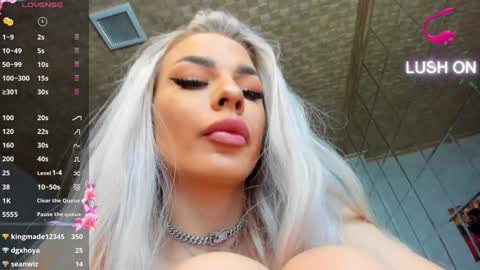 Ava online show from December 19, 11:57 pm