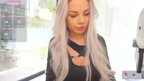 Ava online show from October 27, 9:13 am