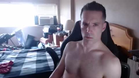 rustic_cuse_777 online show from April 16, 10:12 pm