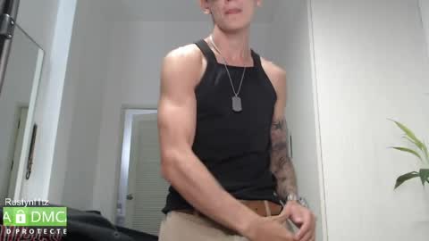 Snapshot of rustynf1tz chatting on May 1, 4:39 am MillionDollarGuy online show from May 1, 4:39 am