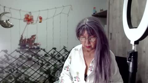 ruth_blue21 online show from February 27, 10:42 pm