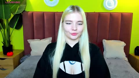 Snapshot of ruthbryant chatting on November 12, 12:44 am ruthbryant online show from November 12, 12:44 am