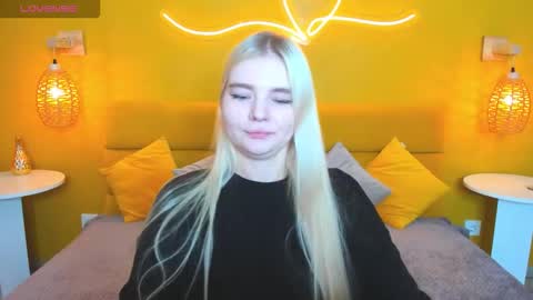 Snapshot of ruthbryant chatting on November 16, 1:00 am ruthbryant online show from November 16, 1:00 am