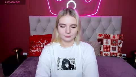 Snapshot of ruthbryant chatting on December 1, 12:48 am ruthbryant online show from December 1, 12:48 am