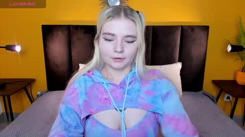 Snapshot of ruthbryant chatting on December 2, 1:00 am ruthbryant online show from December 2, 1:00 am