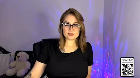 Snapshot of ruthless_111 chatting on November 13, 6:51 pm Nika online show from November 13, 6:51 pm