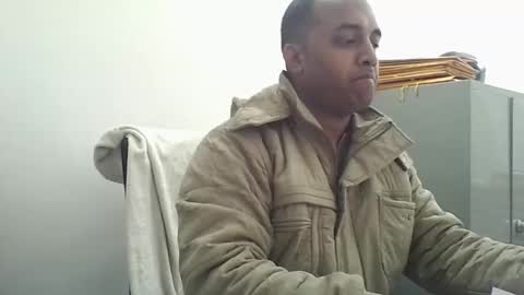 Snapshot of rwb17 chatting on February 20, 10:59 am rwb17 online show from February 20, 10:59 am