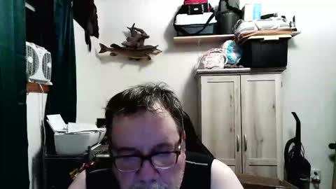 Snapshot of rwzar_1965 chatting on April 29, 3:43 am rwzar_1965 online show from April 29, 3:43 am
