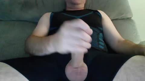 Snapshot of ryan4fps chatting on May 7, 10:26 pm ryan4fps online show from May 7, 10:26 pm