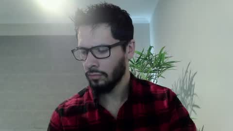 Snapshot of ryan_chatter chatting on June 18, 12:11 am Ryan online show from June 18, 12:11 am
