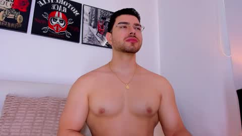 Ryan  online show from December 14, 2:44 pm