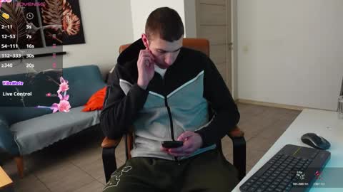 RYAN DOZER online show from April 11, 5:45 am