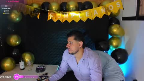 Snapshot of ryan_evannss_ chatting on July 7, 12:42 pm Ryan Evannss online show from July 7, 12:42 pm