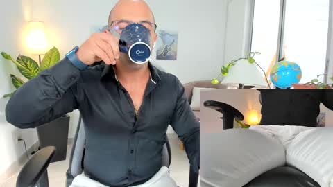 Snapshot of ryan_master_ chatting on December 19, 1:18 pm ryan_master_ online show from December 19, 1:18 pm