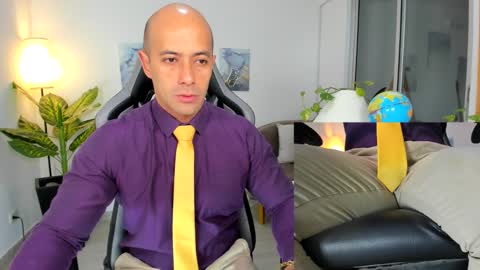 Snapshot of ryan_master_ chatting on December 24, 10:11 am ryan_master_ online show from December 24, 10:11 am