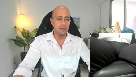 Snapshot of ryan_master_ chatting on December 27, 4:21 pm ryan_master_ online show from December 27, 4:21 pm