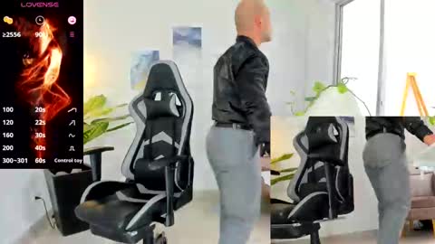 Snapshot of ryan_master_ chatting on December 30, 3:35 pm ryan_master_ online show from December 30, 3:35 pm