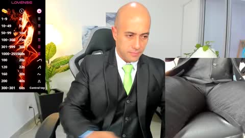 Snapshot of ryan_master_ chatting on January 3, 12:08 pm ryan_master_ online show from January 3, 12:08 pm