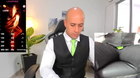 Snapshot of ryan_master_ chatting on January 3, 3:12 pm ryan_master_ online show from January 3, 3:12 pm