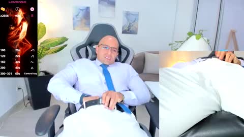Snapshot of ryan_master_ chatting on January 4, 12:05 pm ryan_master_ online show from January 4, 12:05 pm