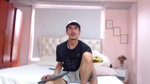 Snapshot of ryan_maxy chatting on January 17, 3:22 pm ryan online show from January 17, 3:22 pm