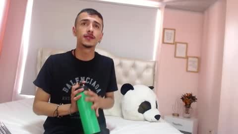 Snapshot of ryan_maxy chatting on January 29, 5:24 pm ryan online show from January 29, 5:24 pm