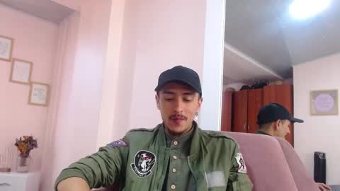 Snapshot of ryan_maxy chatting on February 6, 1:43 pm ryan online show from February 6, 1:43 pm