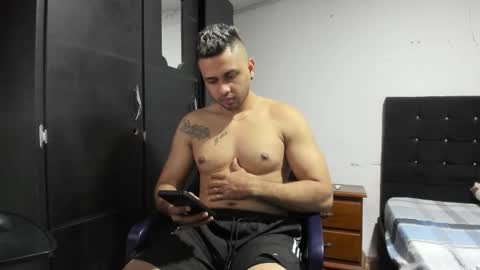 ryan_xc1 online show from February 11, 3:11 am