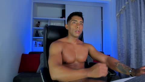 ryanboy30 online show from December 10, 5:11 pm