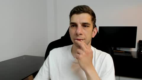 Snapshot of ryandusk chatting on May 9, 9:31 pm Andrew C. online show from May 9, 9:31 pm