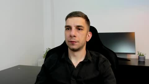 Snapshot of ryandusk chatting on May 23, 7:51 pm Andrew C. online show from May 23, 7:51 pm