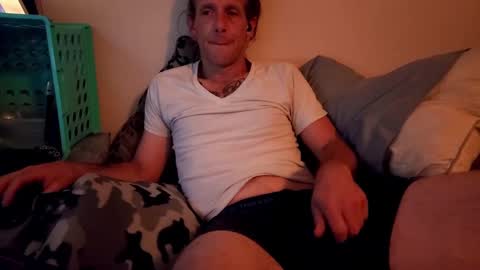 Snapshot of ryanfc85 chatting on October 14, 12:22 am RFC666 online show from October 14, 12:22 am