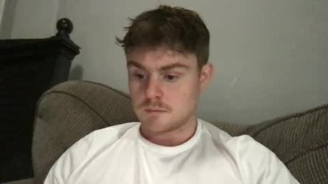 ryanhung_57 online show from January 7, 2:58 am