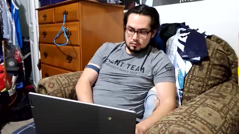 Snapshot of ryanime chatting on February 14, 8:31 am Ryanime online show from February 14, 8:31 am