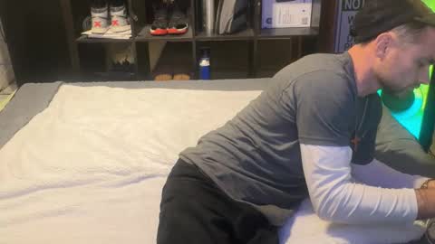 Ryan Jizz online show from November 4, 5:17 am