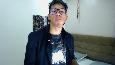 Snapshot of ryanpricee chatting on January 17, 7:49 pm RyanPricee online show from January 17, 7:49 pm