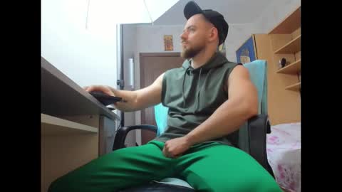 Ryanstone  online show from November 6, 4:02 am