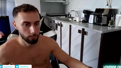 ryanstorm1 online show from October 30, 10:38 am