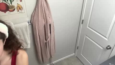 rylanxoxo online show from December 4, 4:11 am