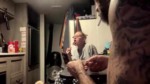 Snapshot of rytracey2024 chatting on December 18, 10:02 pm RyTracey2024 online show from December 18, 10:02 pm