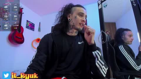 Snapshot of ryuk_it chatting on January 7, 11:16 am leopmonk help me reach 100 thumbs up online show from January 7, 11:16 am