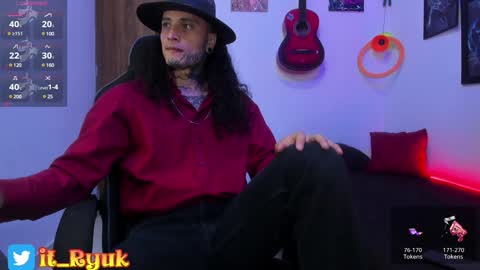 Snapshot of ryuk_it chatting on January 14, 11:20 am leopmonk help me reach 100 thumbs up online show from January 14, 11:20 am