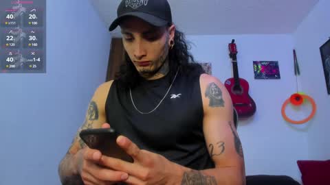 Snapshot of ryuk_it chatting on January 25, 12:26 pm leopmonk help me reach 100 thumbs up online show from January 25, 12:26 pm